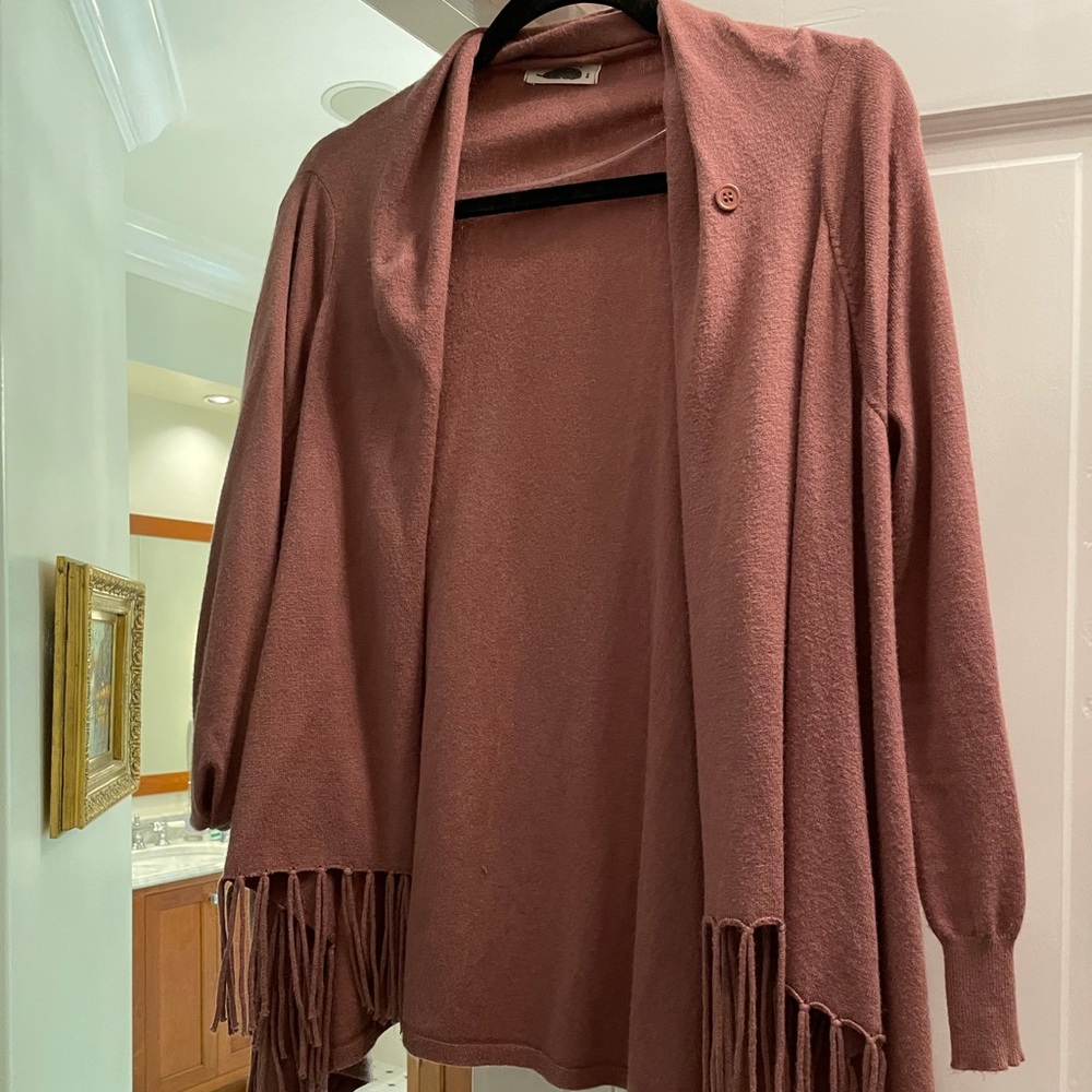 Mauve sweater with fringe
